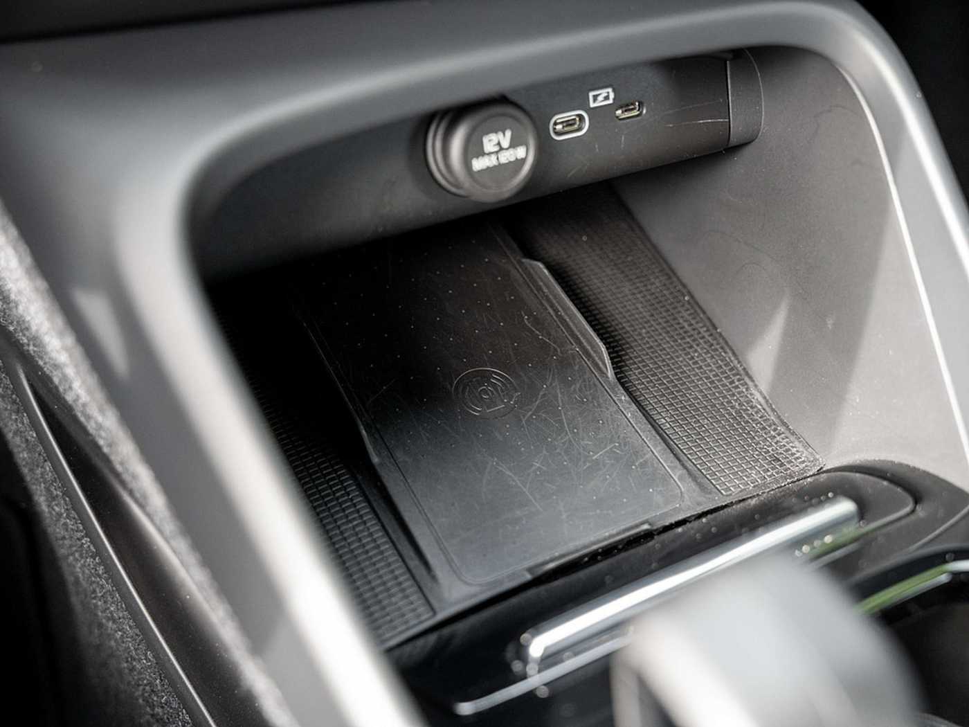 Volvo  Core Recharge Pure Electric 2WD