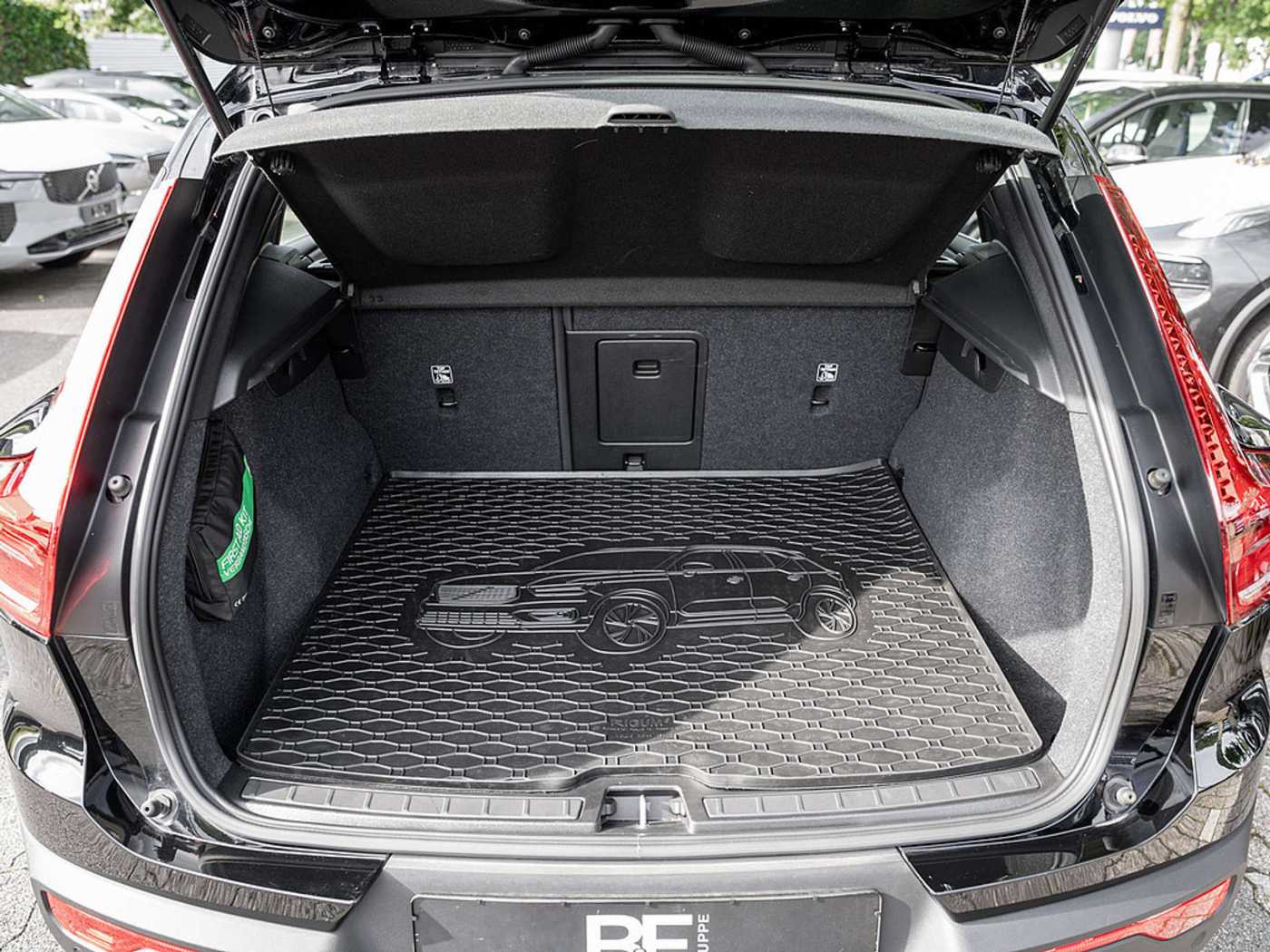 Volvo  Core Recharge Pure Electric 2WD