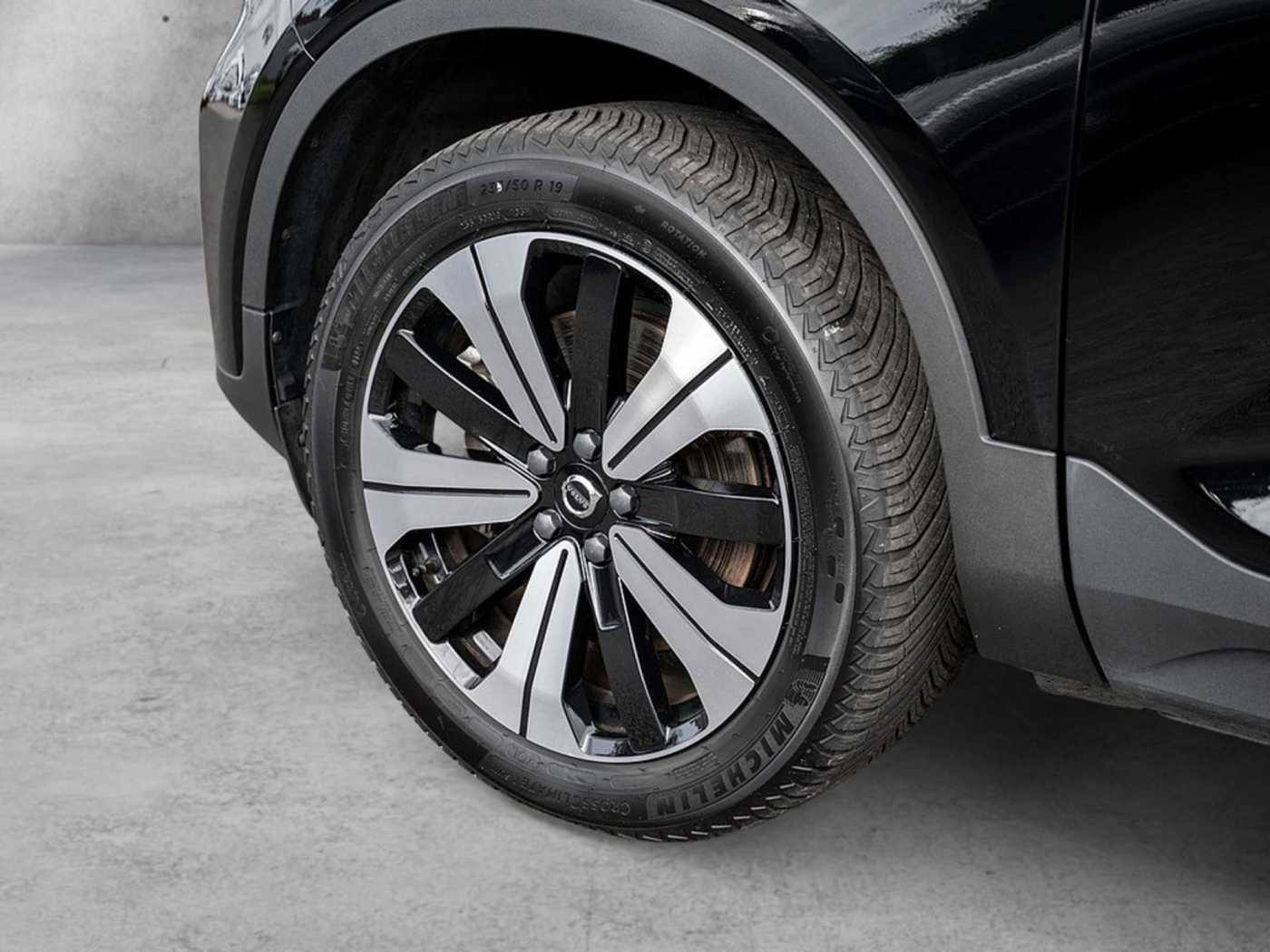 Volvo  Core Recharge Pure Electric 2WD