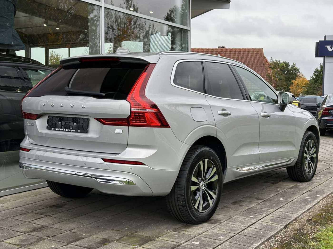 Volvo  T6 Inscription Expression Recharge AWD