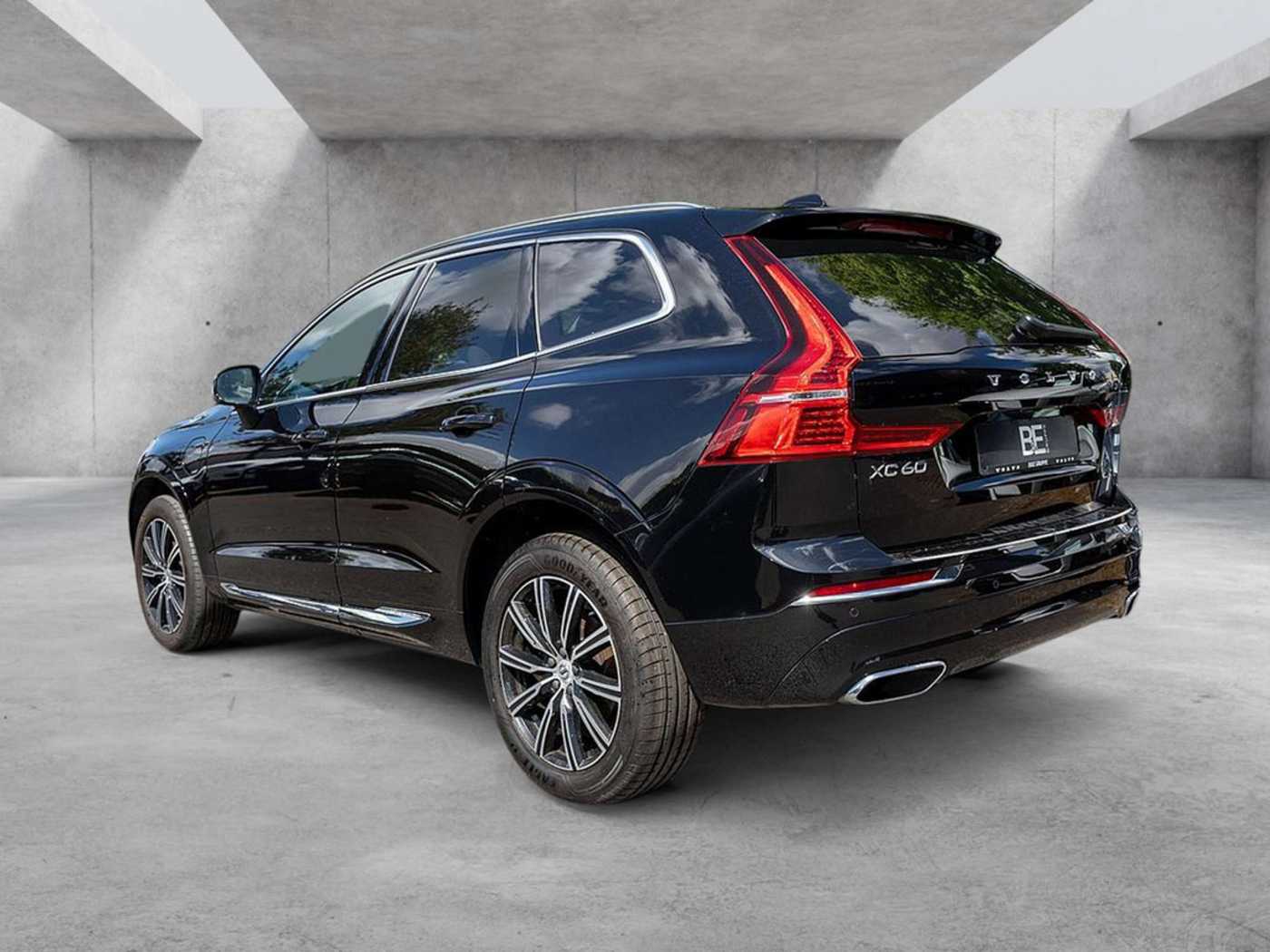 Volvo  T8 Recharge AWD Inscription HGSD B&W