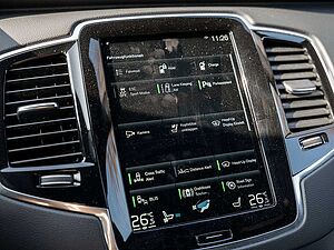 Volvo  Recharge T8 AWD R-Design Edition