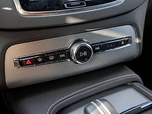 Volvo  Recharge T8 AWD R-Design Edition