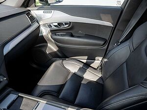 Volvo  Recharge T8 AWD R-Design Edition