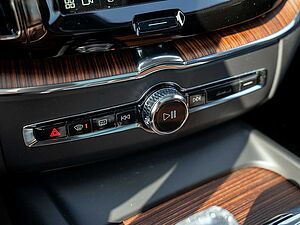 Volvo  T8 Ultra Dark Plug-In Hybrid PANO 360°