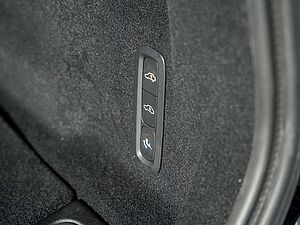 Volvo  T8 Ultra Dark Plug-In Hybrid PANO 360°