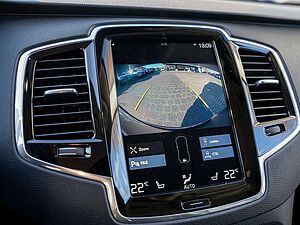 Volvo  D5 AWD Momentum