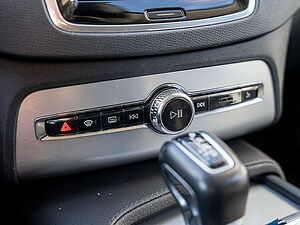 Volvo  D5 AWD Momentum