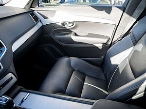 Volvo  D5 AWD Momentum