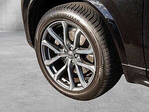 Volvo  D5 AWD Momentum