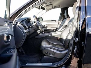 Volvo  D5 AWD Momentum