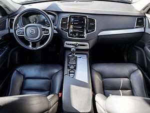 Volvo  D5 AWD Momentum