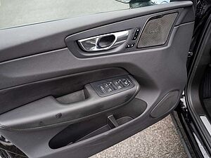 Volvo  T8 Ultra Dark Recharge ACC PANO 360° HUD