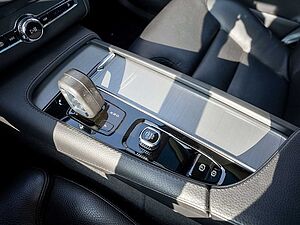 Volvo  T8 Inscription Expression Recharge AWD 2