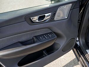 Volvo  T8 R-Design Recharge Plug-In Hybrid AWD