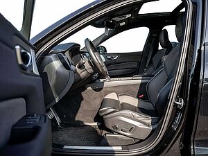Volvo  T8 R-Design Recharge Plug-In Hybrid AWD