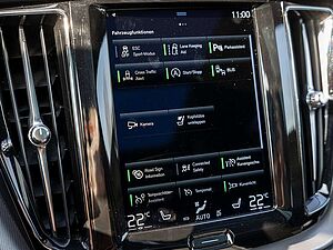 Volvo  B4 R Design AWD PANO 21° H/K PILOT