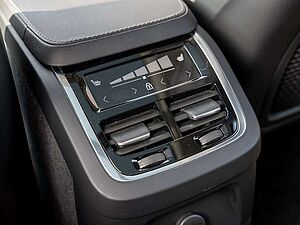 Volvo  T8 Plus Dark Plug-In Hybrid HGSD AHK