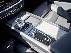 Volvo  B5 Ultimate Dark AWD HUD 360-GRAD-KAMERA