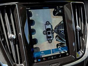 Volvo  B5 Ultimate Dark AWD ACC HUD PANO 360°