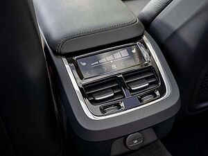 Volvo  B5 Ultimate Dark AWD ACC HUD PANO 360°