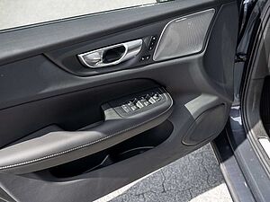 Volvo  T8 Ultimate Dark Recharge AWD B&W ACC HUD