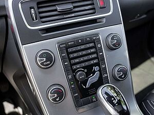 Volvo  D4 Linje Svart MEMORY HGSD FACELIFT