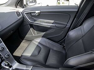 Volvo  D4 Linje Svart MEMORY HGSD FACELIFT