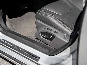 Volvo  D4 Linje Svart MEMORY HGSD FACELIFT