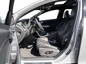 Volvo  D4 Linje Svart MEMORY HGSD FACELIFT