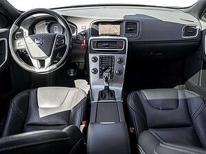 Volvo  D4 Linje Svart MEMORY HGSD FACELIFT