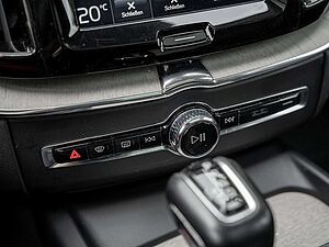 Volvo  D4 Inscription 2WD STANDHZ PANORAMADACH