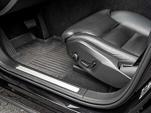 Volvo  D4 Inscription 2WD STANDHZ PANORAMADACH