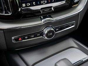 Volvo  T8 Plus Dark Recharge Plug-In Hybrid AWD