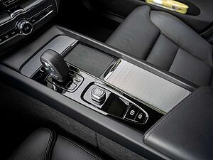Volvo  T8 Plus Dark Recharge Plug-In Hybrid AWD