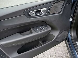 Volvo  T8 Plus Dark Recharge Plug-In Hybrid AWD