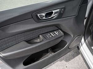 Volvo  B4 Core GJR HUD SHZ RÜCKFAHRKAMERA