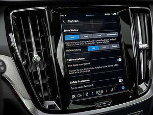 Volvo  T8 Recharge Plus Dark AWD PANO 360°
