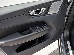 Volvo  T4 R-Design B&W AHK HEAD-UP DISPLAY