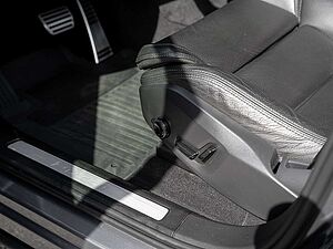 Volvo  T4 R-Design B&W AHK HEAD-UP DISPLAY