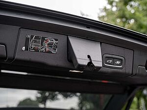 Volvo  B4 R-Design Pano-Dach / 21 ' Alu / AHK