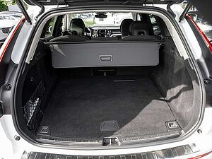Volvo  T6 Inscription Expression Recharge AWD
