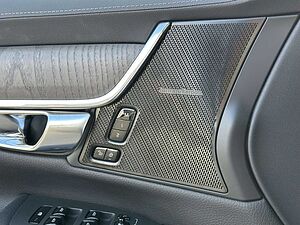 Volvo  B5 (D) Pro AWD PANO AHK HUD