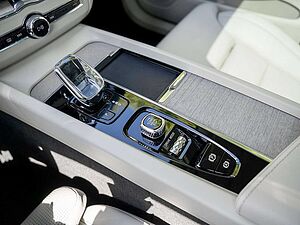 Volvo  T8 Recharge AWD Inscription HGSD B&W