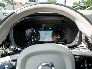 Volvo  T8 Recharge AWD Inscription HGSD B&W