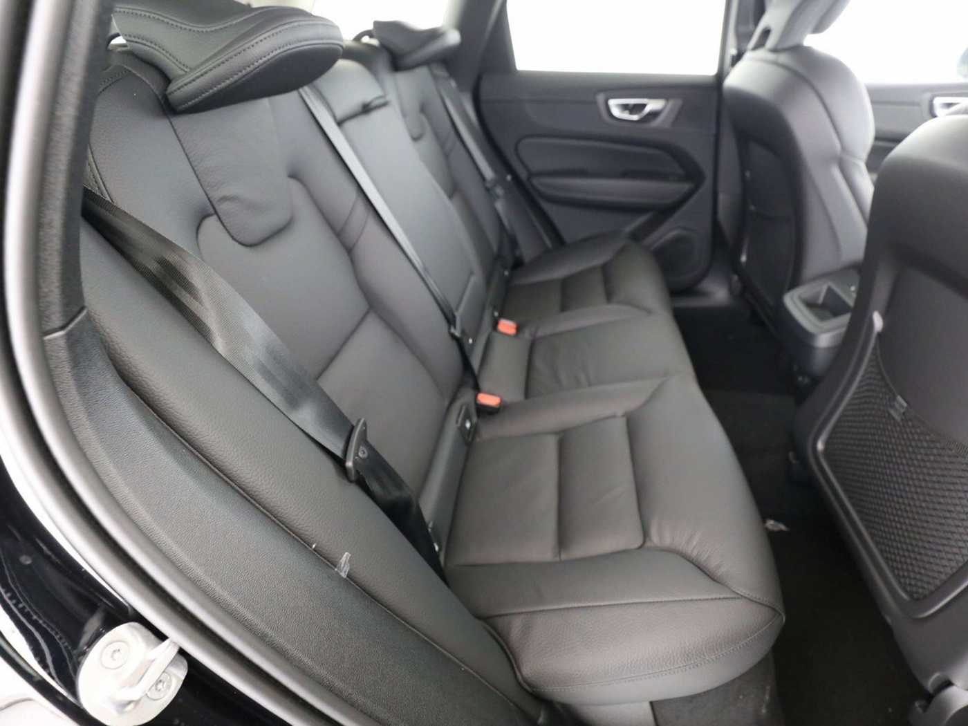 Volvo  Core B4 Mild-Hybrid Diesel AHK Standh