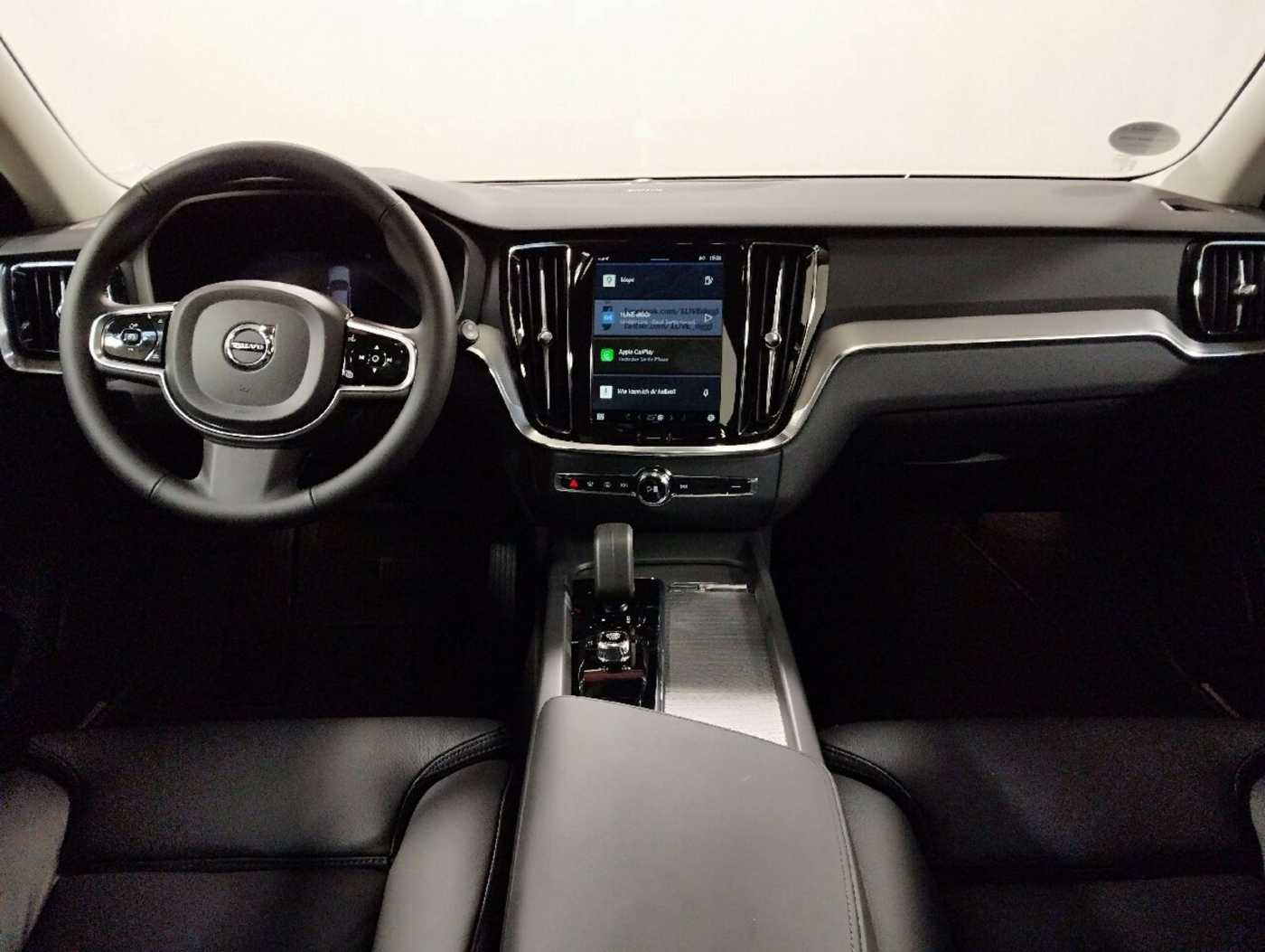 Volvo  B4 Diesel Plus Dark harman/kardon Thors-Hammer