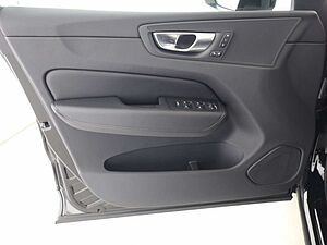 Volvo  Core B4 Mild-Hybrid Diesel AHK Standh