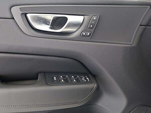 Volvo  Core B4 Mild-Hybrid Diesel AHK Standh