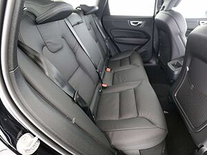 Volvo  Core B4 Mild-Hybrid Diesel AHK Standh